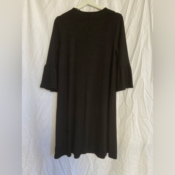 GAP Ponte bell sleeve shift dress Size Medium NEW - Picture 8 of 9